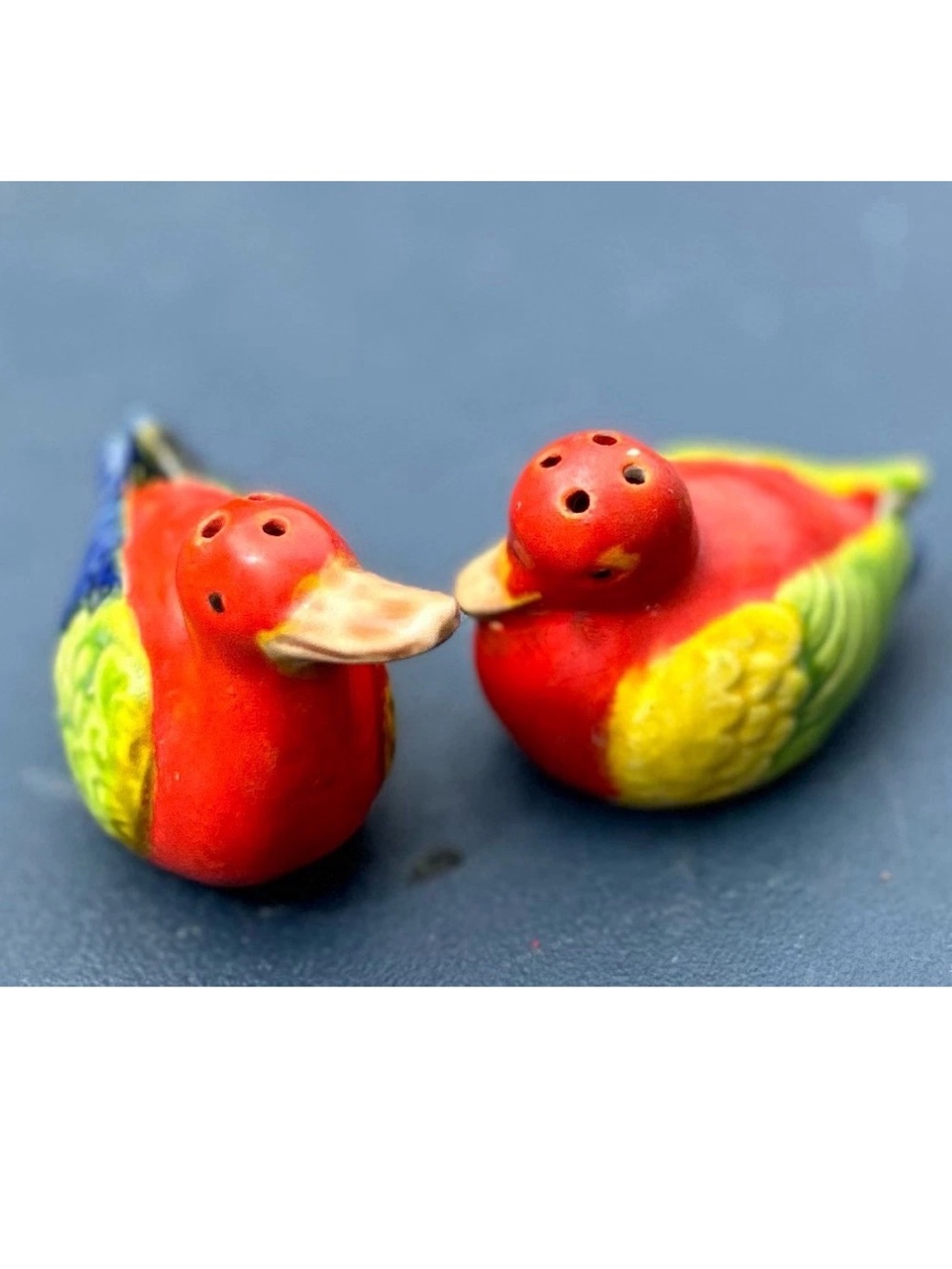 VINTAGE COLORFUL DUCKS SALT AND PEPPER SHAKERS